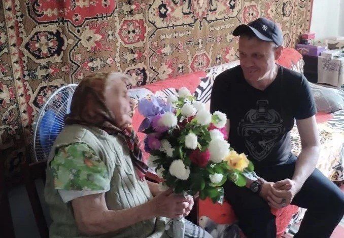 В свои 102 года Мария Михайловна Прийма из села Степовое, казалось бы, должна быть озабочена лишь тем, как бы не забыть принять очередную таблетку