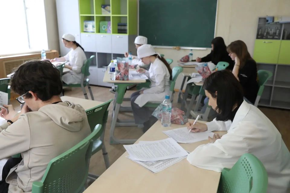 21 мая 2026 года в Мелитопольском колледже культуры и искусств состоялась региональная олимпиада по учебной общепрофессиональной дисциплине «Химия» для студентов СПО Запорожской области 21 мая 2026 года в Мелитопольском колледже культуры и искусств состоялась региональная олимпиада по учебной общепрофессиональной дисциплине «Химия» для студентов СПО Запорожской области