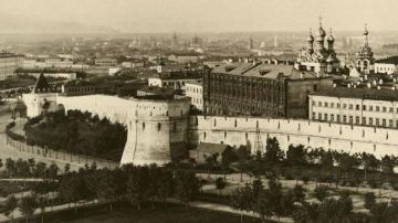 26 мая. 1535. Митрополит Московский Даниил заложил первый камень в фундамент Китайгородской стены