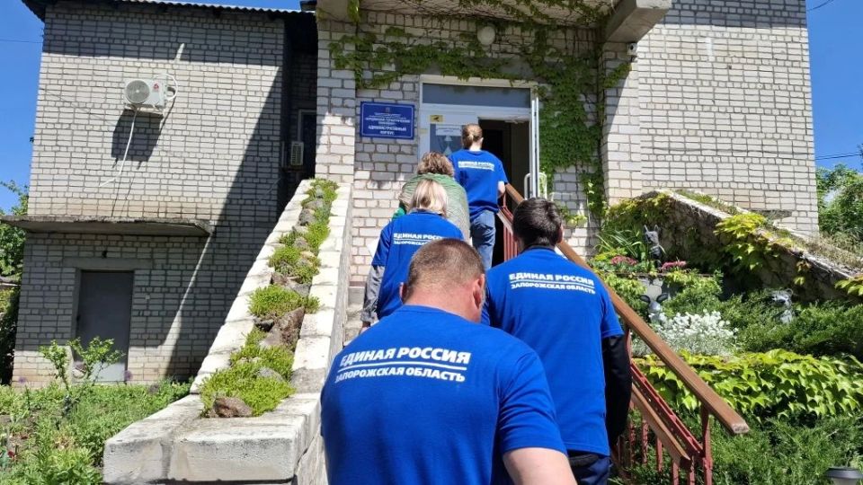 В Бердянске продолжается предварительное голосование партии «Единая Россия» В Бердянске продолжается предварительное голосование партии «Единая Россия»