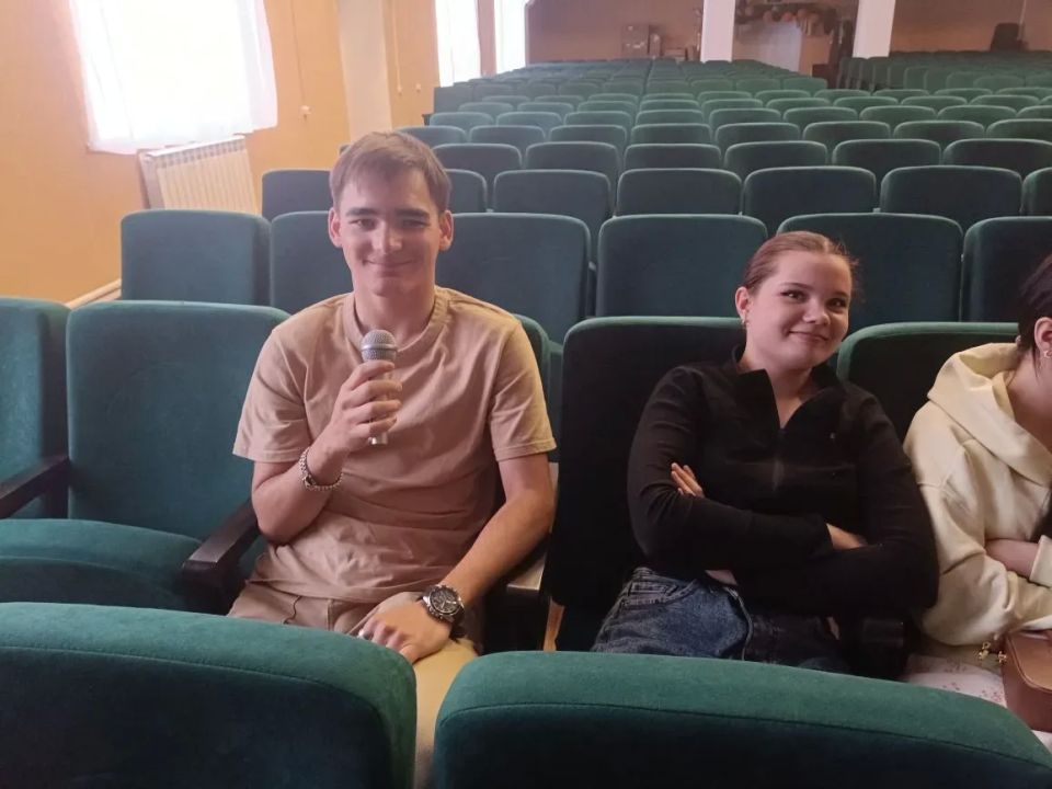 В преддверии долгожданных каникул специалистами отдела молодежи и спорта администрации АМО для представителей организации «Юг молодой» было проведено очередное мероприятие, посвященное антитеррористической безопасности В преддверии долгожданных каникул специалистами отдела молодежи и спорта администрации АМО для представителей организации «Юг молодой» было проведено очередное мероприятие, посвященное антитеррористической безопасности