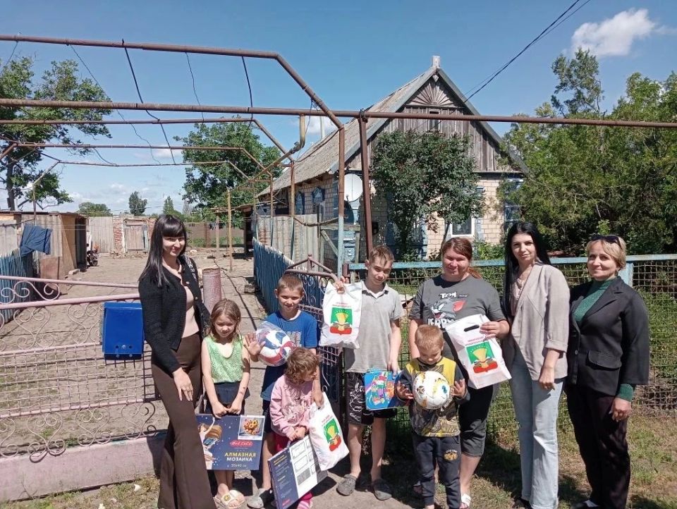 В Михайловском округе активисты «Единой России» сделали приятный сюрприз многодетной семье