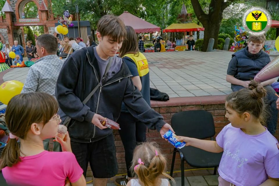 В Мелитополе День защиты детей отметили большим праздником В Мелитополе День защиты детей отметили большим праздником