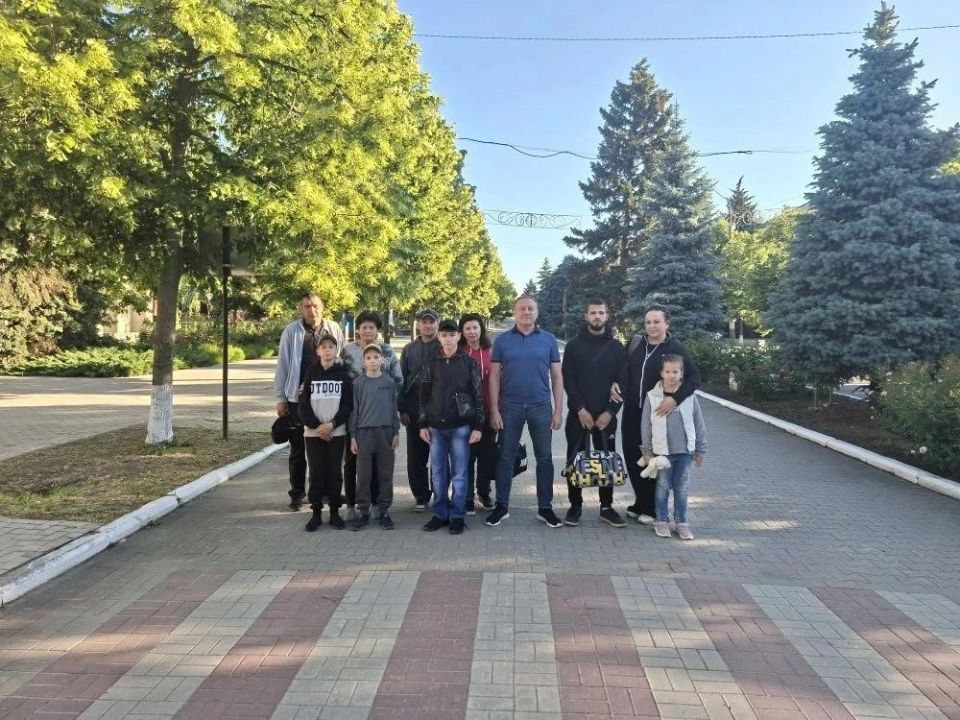Запорожская область. В День защиты детей пензенцы проводили ребят из подшефных округов в лагерь на Черное море Инфоповод подал:
