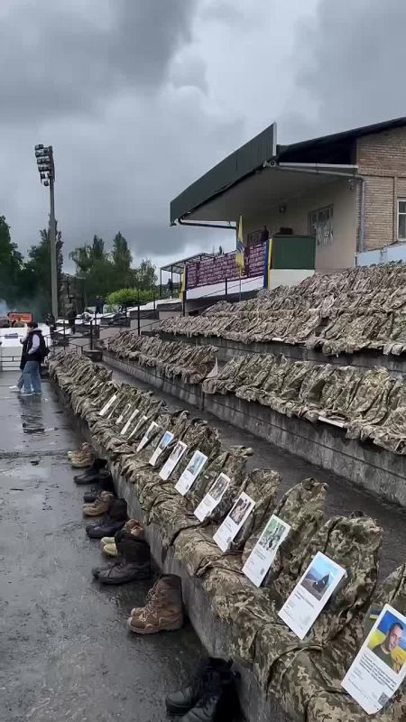 К чему приводят амбиции Зеленского