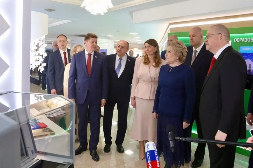 Председатель Совета Федерации РФ Валентина Матвиенко высоко оценила работу пензенцев в подшефных округах Запорожской области Председатель Совета Федерации РФ Валентина Матвиенко высоко оценила работу пензенцев в подшефных округах Запорожской области