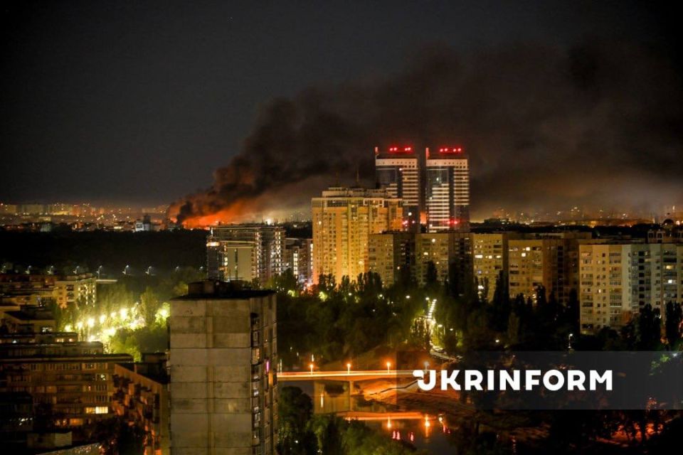 Ночью ВС РФ нанесли один из самых мощных ударов последних месяцев по Украине Ночью ВС РФ нанесли один из самых мощных ударов последних месяцев по Украине
