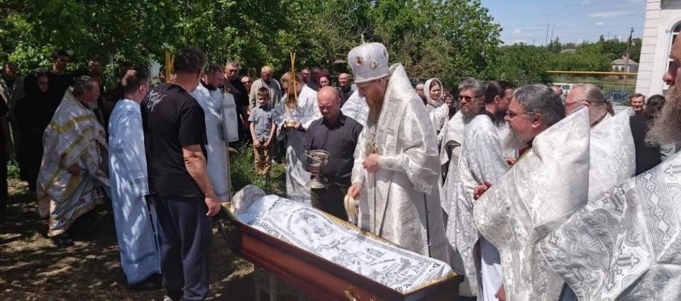 В Свято-Александро-Невском храме села Красноармейское совершен чин погребения протоиерея Игоря Сергиенко В Свято-Александро-Невском храме села Красноармейское совершен чин погребения протоиерея Игоря Сергиенко