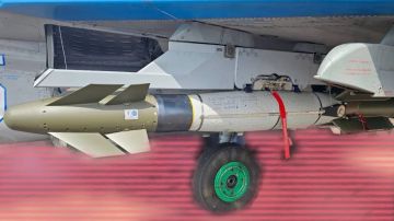 ������� � ���� ���� ���������� 1400 �������� Hammer