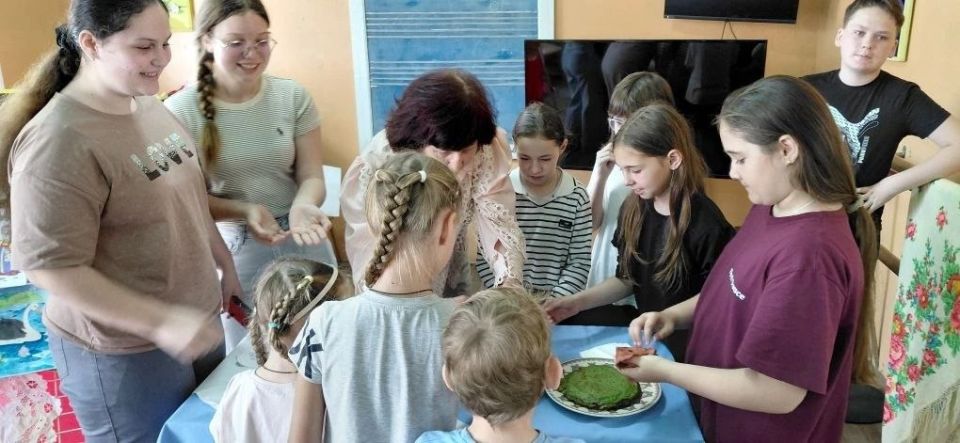 Заморочки, сказки, смех — Пушкин радует нас всех! Заморочки, сказки, смех — Пушкин радует нас всех!
