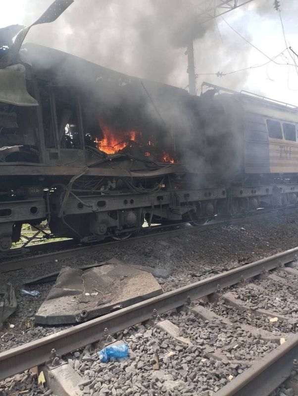 Нанесен удар по электровозу в Запорожской области Нанесен удар по электровозу в Запорожской области