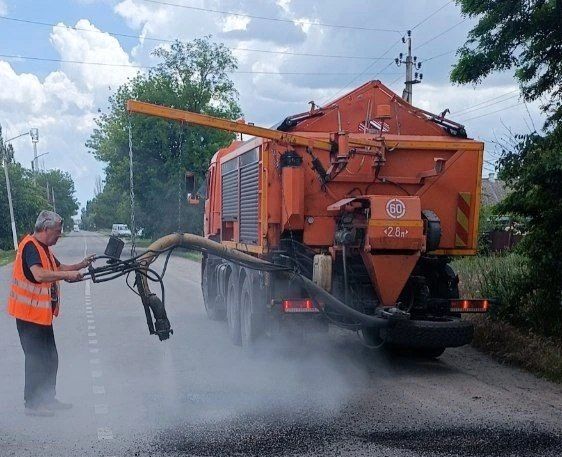 Ямочный ремонт продолжается на дорогах региона Ямочный ремонт продолжается на дорогах региона