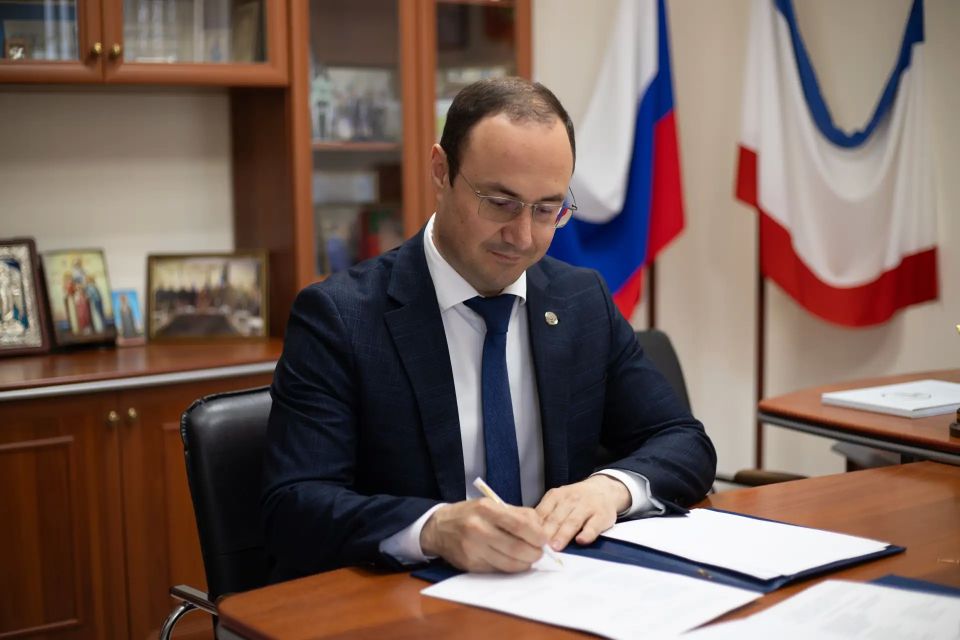 Законодательное Собрание Запорожской области и Крымский филиал Российского государственного университета правосудия имени В. М. Лебедева теперь будут взаимодействовать в рамках Соглашения о сотрудничестве Законодательное Собрание Запорожской области и Крымский филиал Российского государственного университета правосудия имени В. М. Лебедева теперь будут взаимодействовать в рамках Соглашения о сотрудничестве