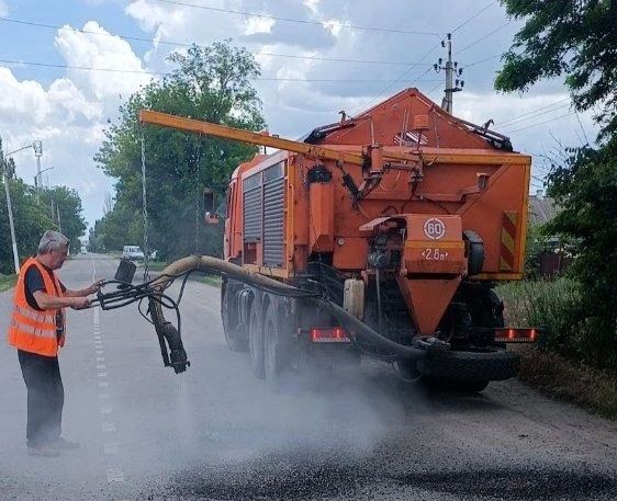 Ямочный ремонт продолжается на дорогах региона Ямочный ремонт продолжается на дорогах региона