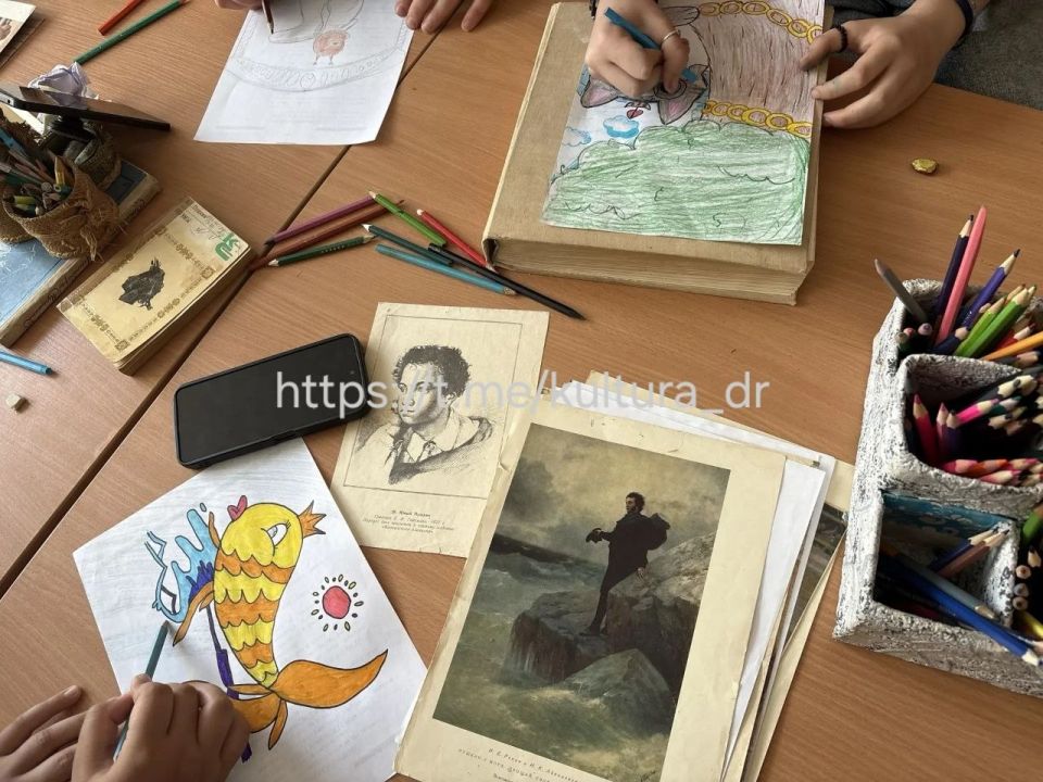 6 июня в Малобелозерском СК прошел тематический час «Пушкин — это гений, сумевший создать идеал нации», посвященный дню рождения Александра Сергеевича Пушкина и дню русского языка 6 июня в Малобелозерском СК прошел тематический час «Пушкин — это гений, сумевший создать идеал нации», посвященный дню рождения Александра Сергеевича Пушкина и дню русского языка
