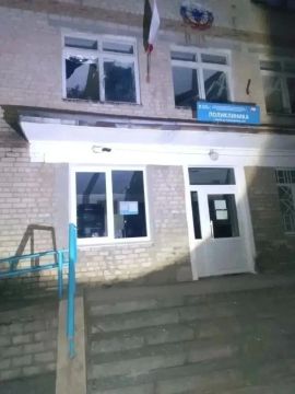 БПЛА ВСУ ударили по бывшему колледжу и поликлинике в Токмаке