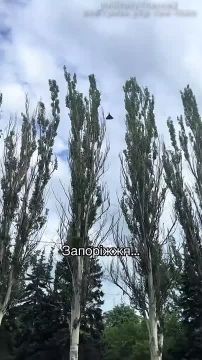 А в Запорожье продолжают летать российские Герани