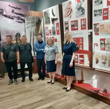 В преддверии Дня России сотрудники Приморского филиала УИИ организовали для осужденных патриотическую акцию