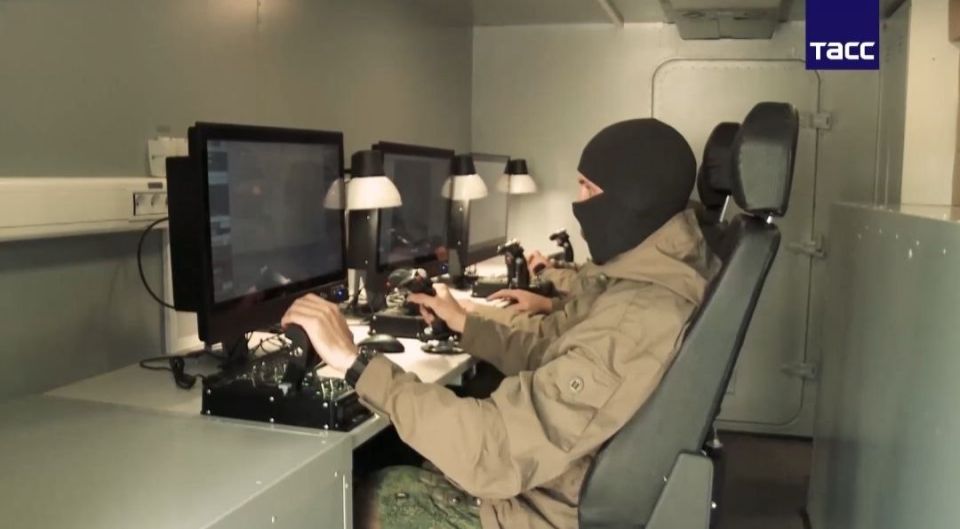 Антидроновая система "Зубр" заступила на боевое дежурство Антидроновая система "Зубр" заступила на боевое дежурство