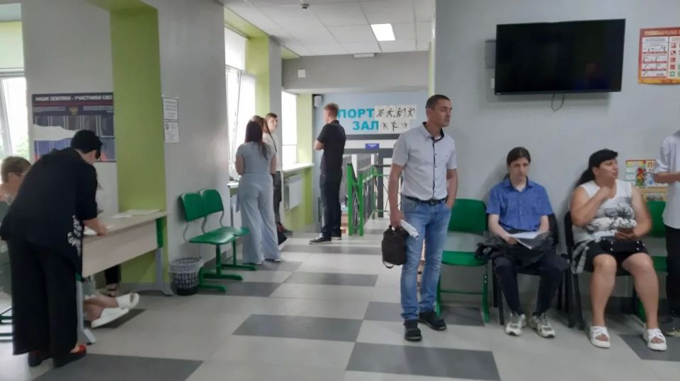 Юлия Сажаева: Порядок и поддержка: как сдают ЕГЭ в СОШ №15 им. графа Е.Ф. Комаровского Юлия Сажаева: Порядок и поддержка: как сдают ЕГЭ в СОШ №15 им. графа Е.Ф. Комаровского