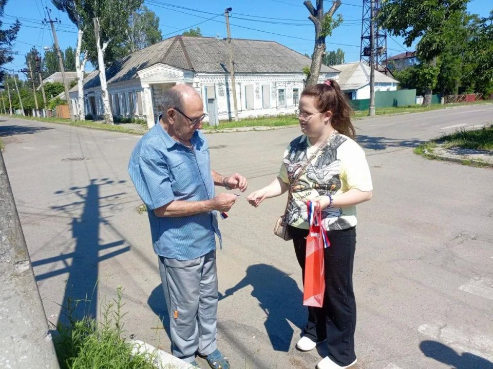 В преддверии Дня России улицы города наполнились праздничным настроением! В преддверии Дня России улицы города наполнились праздничным настроением!