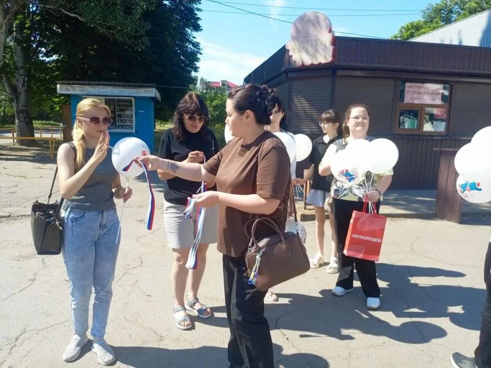 В преддверии Дня России улицы города наполнились праздничным настроением!