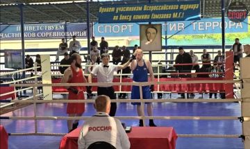 Серебро Запорожской области на XXIV Всероссийских соревнованиях по боксу в Избербаше!