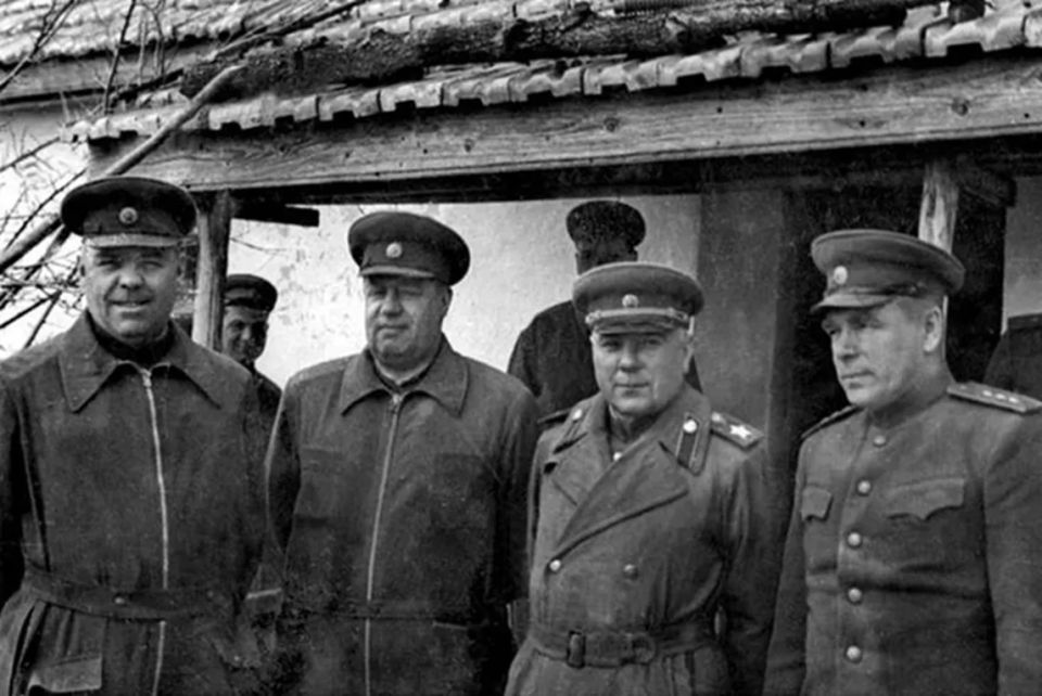 Сегодня мы чтим память Фёдора Ивановича Толбухина — мудрого стратега, заботливого командира и истинного патриота Сегодня мы чтим память Фёдора Ивановича Толбухина — мудрого стратега, заботливого командира и истинного патриота