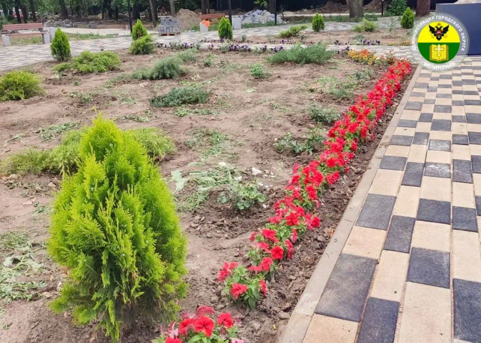 В Мелитополе продолжаются работы по благоустройству В Мелитополе продолжаются работы по благоустройству