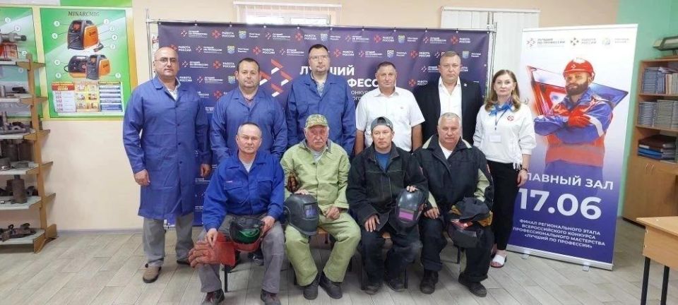 Сегодня, 17 июня 2026 года, в городе Токмак на базе Государственного бюджетного профессионального образовательного учреждения "Молочанский многопрофильный центр профессионально-технического образования" состоялся... Сегодня, 17 июня 2026 года, в городе Токмак на базе Государственного бюджетного профессионального образовательного учреждения "Молочанский многопрофильный центр профессионально-технического образования" состоялся...