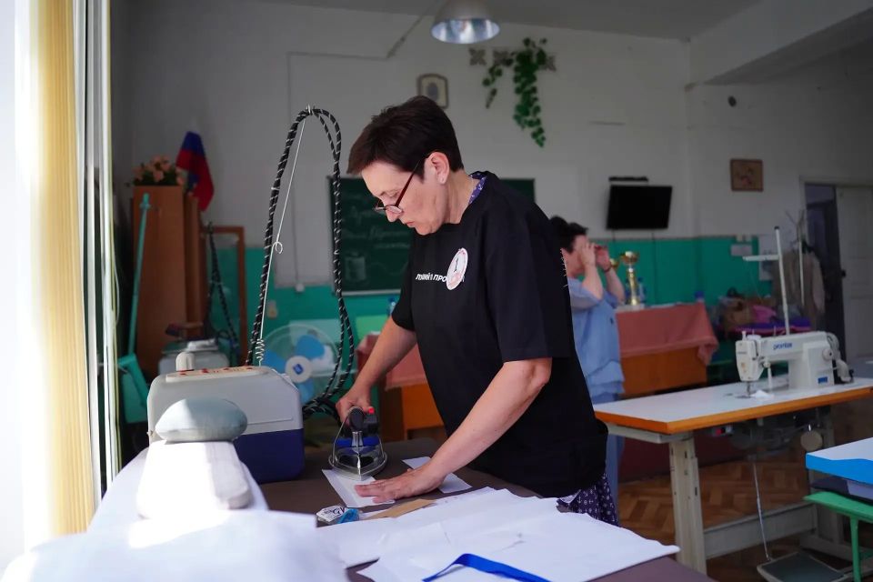 Лучшие швеи Запорожской области за работой: идёт практическая часть Лучшие швеи Запорожской области за работой: идёт практическая часть