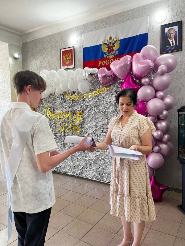 В Пришибской школе состоялось вручение аттестатов девятиклассникам В Пришибской школе состоялось вручение аттестатов девятиклассникам