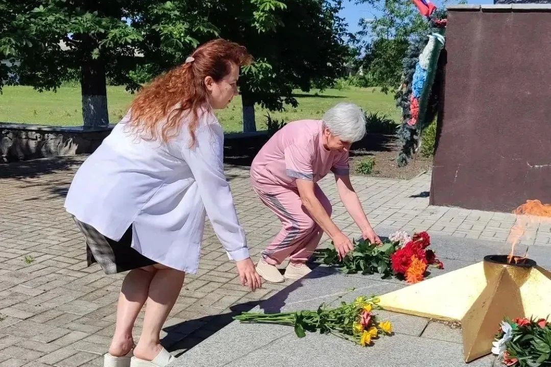 В селе Плодородном прошёл митинг в День памяти и скорби В селе Плодородном прошёл митинг в День памяти и скорби