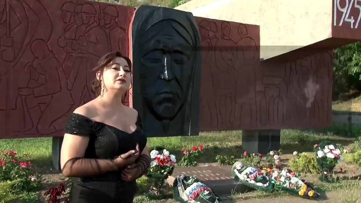 В День Памяти и Скорби, МКУ ДО Бердянская детская музыкальная школа имени В.Я.Сазоновой, представляет авторский проект: "Ответ войне"
