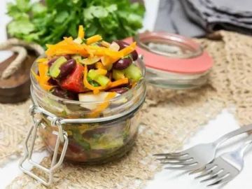 Анна Хорошун: Постный салат с корейской морковью