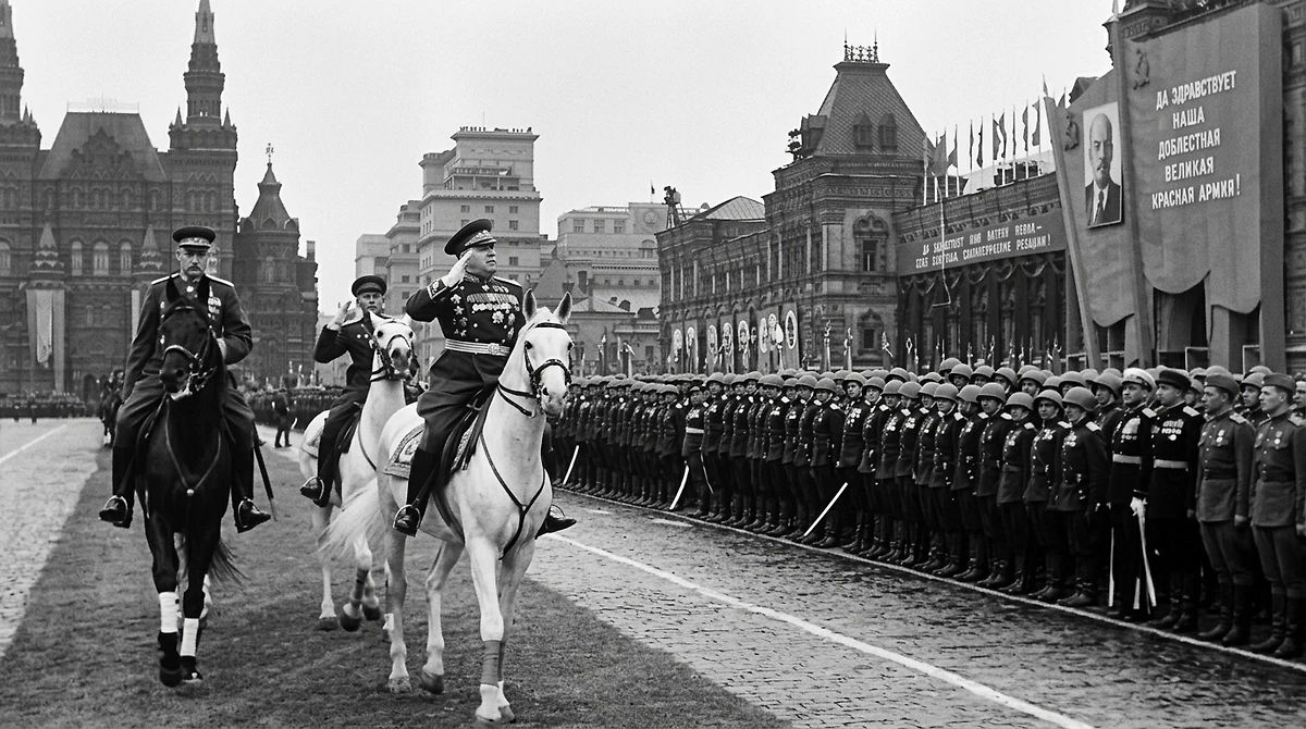 81 год назад, 24 июня 1945 года, на Красной площади прошёл легендарный Парад Победы 81 год назад, 24 июня 1945 года, на Красной площади прошёл легендарный Парад Победы