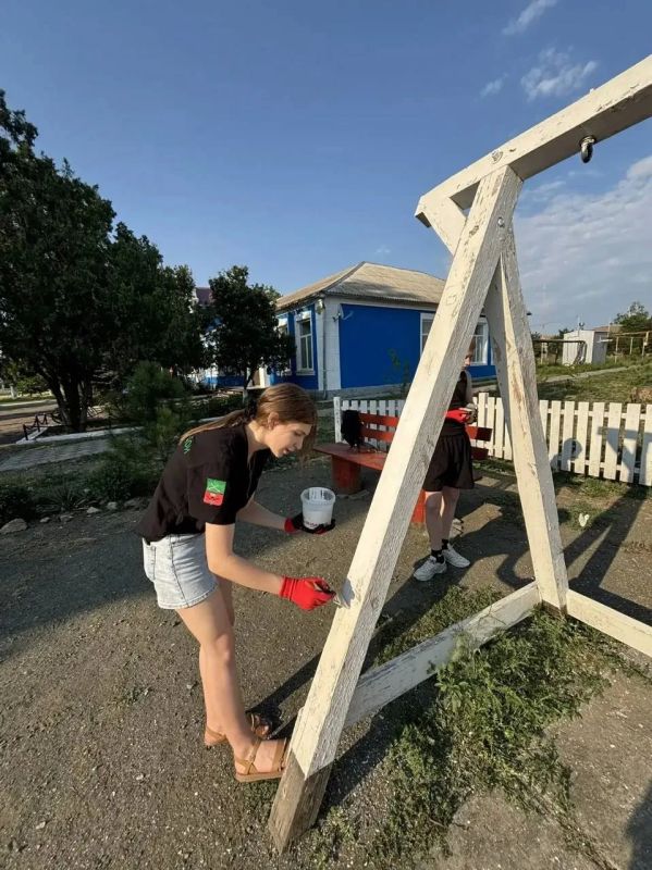 «Цветные перемены в селе Азовское» «Цветные перемены в селе Азовское»