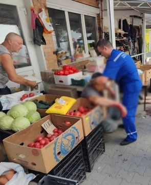 Жуткие кадры из Токмака Запорожской области: ВСУ атаковали рынок, погибли пять человек, 18 ранены