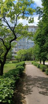 Доброе утро! Пусть оно начнётся с хорошей новости и бодрого настроения, с тёплой улыбки и вкусного завтрака, с великой цели и абсолютной уверенности в своём успехе