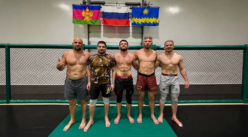 Спортсмены из Бердянска прошли учебно-тренировочные сборы по грэпплингу в Анапе
