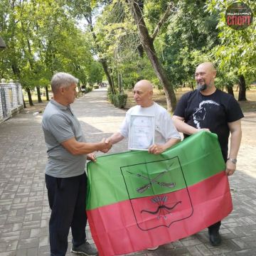Основателю Школы карате г.Мелитополь, Виктору Григорьевичу Велкову, исполнилось 85 лет!