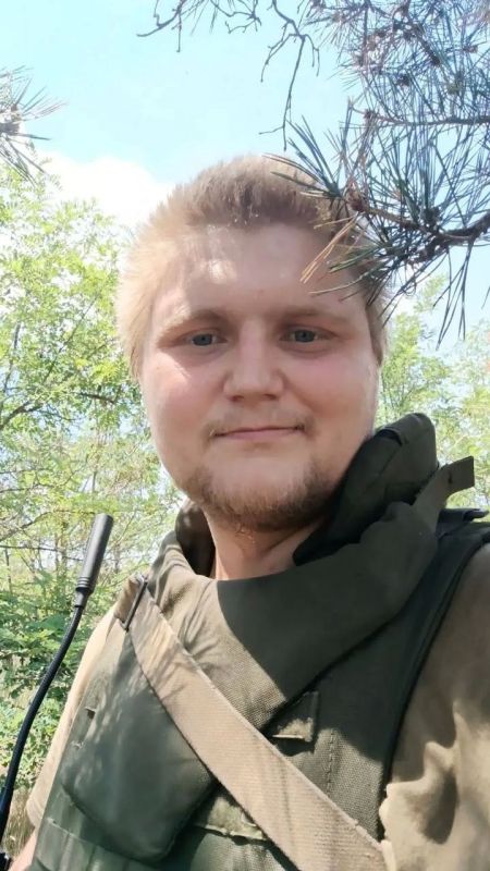 Актив Регионального отделения ЛДПР Запорожской области поздравляет с Днём рождения Давида Бугакова!
