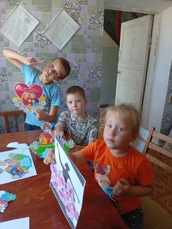"Всё начинается с семьи". Праздник под таким названием состоялся 8 июля в Радоловском сельском клубе "Всё начинается с семьи". Праздник под таким названием состоялся 8 июля в Радоловском сельском клубе