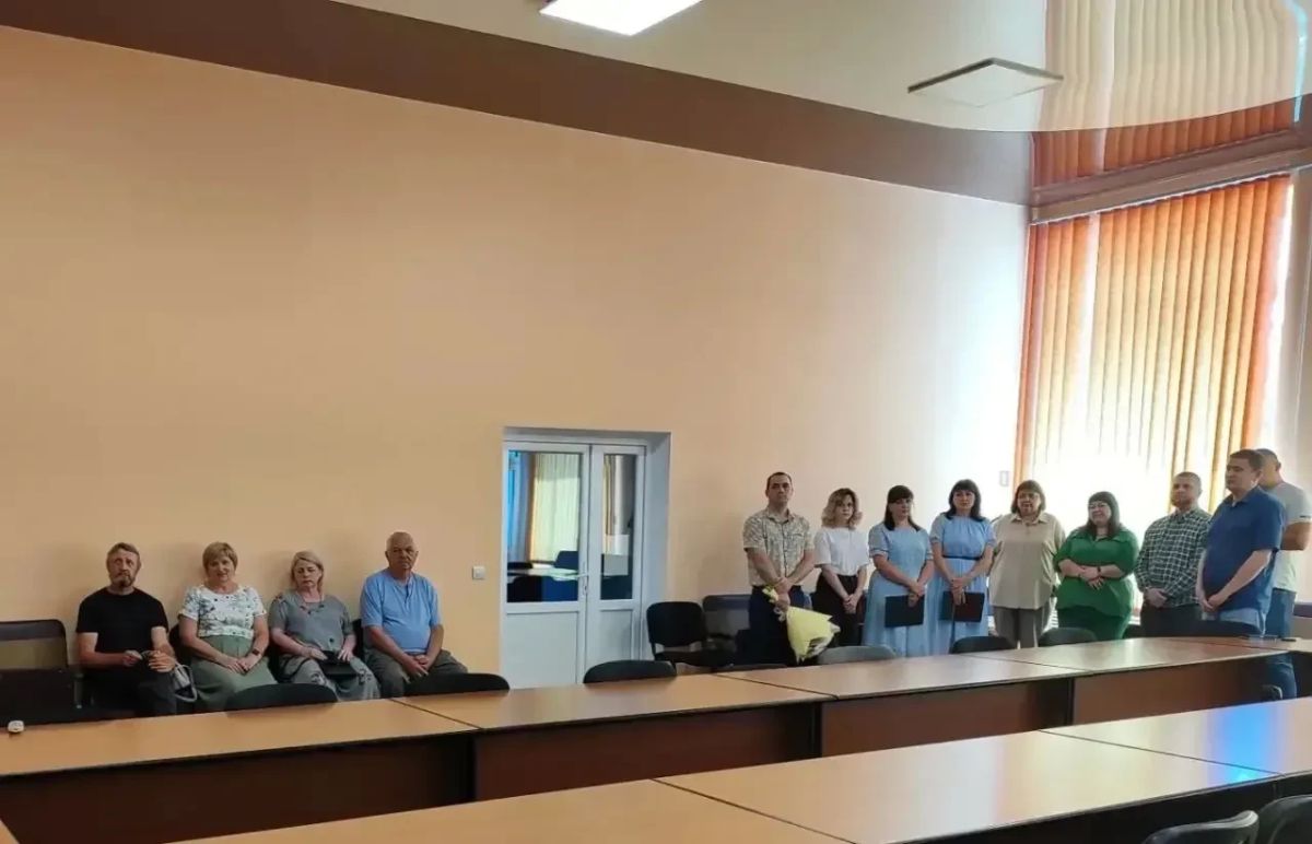 8 июля, в День семьи, любви и верности, в администрации Приморского муниципального округа поздравляли с праздником супружеские пары, отмечающие в этом году круглую годовщину семейной жизни 8 июля, в День семьи, любви и верности, в администрации Приморского муниципального округа поздравляли с праздником супружеские пары, отмечающие в этом году круглую годовщину семейной жизни