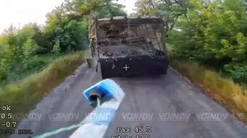 Добрая охота получилась. Операторы БпЛА 14 отдельной гвардейской бригады спецназа группировки войск «Восток» на Запорожском направлении уничтожили ББМ и автомобильный транспорт ВСУ, сорвав очередное перемещение противника