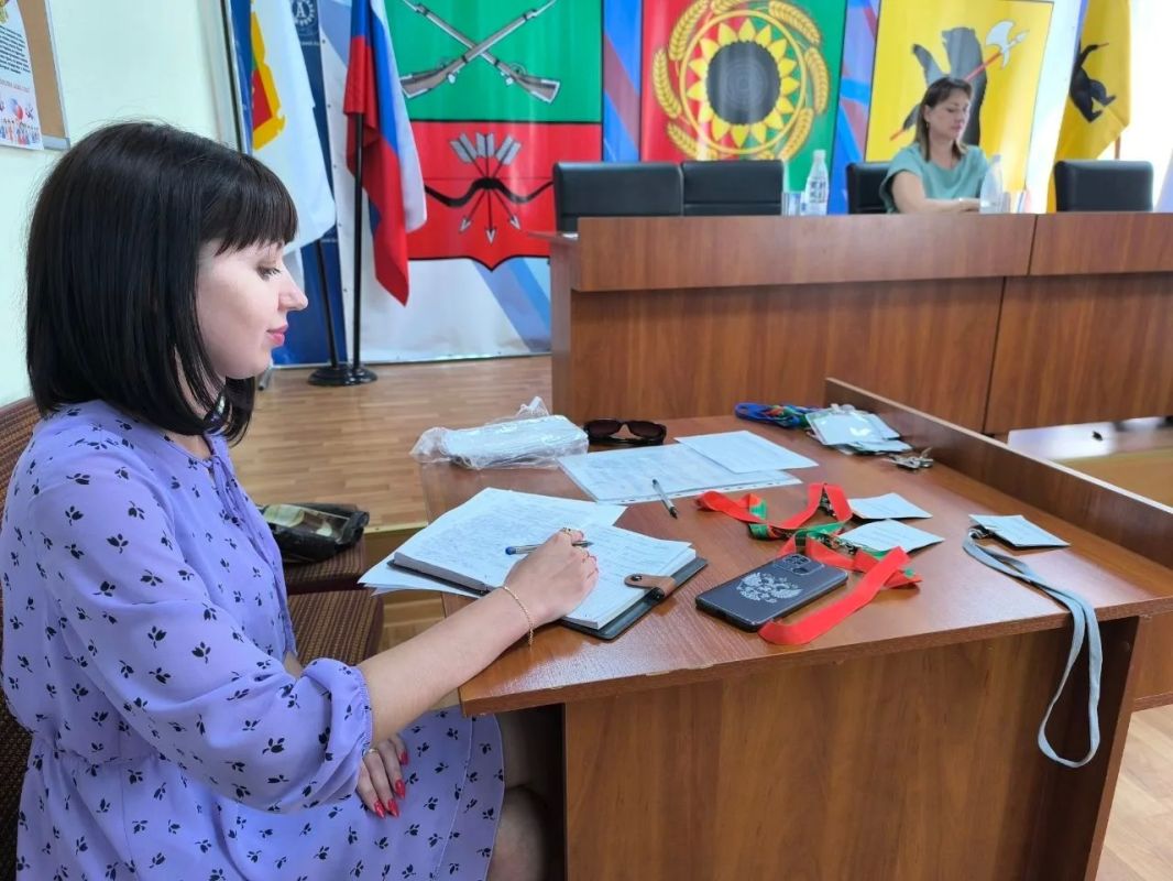 Состоялось очередное заседание комиссии по делам несовершеннолетних и защите их прав под председательством первого заместителя главы администрации Акимовского муниципального округа Оксаны Навроцкой Состоялось очередное заседание комиссии по делам несовершеннолетних и защите их прав под председательством первого заместителя главы администрации Акимовского муниципального округа Оксаны Навроцкой