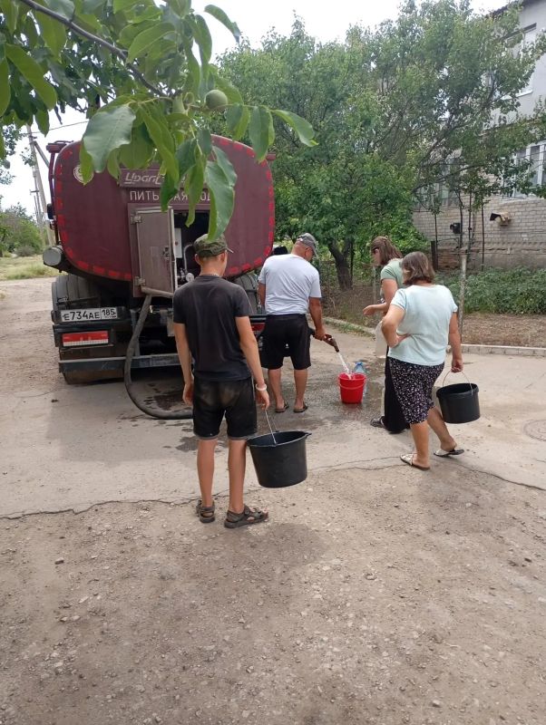 ГУП «Вода Запорожья», МУБ «Акимовское ЖКХ» и аварийная бригада шеф-региона Ярославской области доставили воду в отдаленные от центра микрайоны ГУП «Вода Запорожья», МУБ «Акимовское ЖКХ» и аварийная бригада шеф-региона Ярославской области доставили воду в отдаленные от центра микрайоны