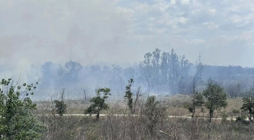 Возле Энергодара фиксируют спровоцированные ВСУ пожары