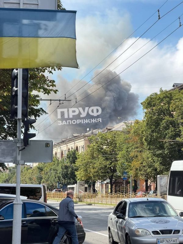 Продолжается снос военных объектов в Запорожье Продолжается снос военных объектов в Запорожье
