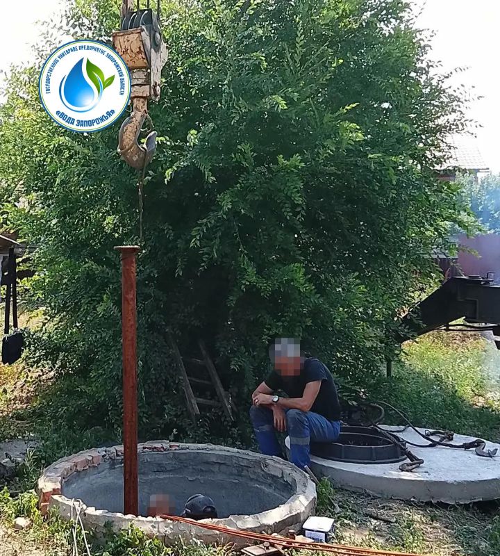 Специалисты филиала «Мелитопольское ПУВКХ» ГУП ЗО «Вода Запорожья» завершили работы по замене насосного оборудования на водозаборной скважине в пгт Акимовка Специалисты филиала «Мелитопольское ПУВКХ» ГУП ЗО «Вода Запорожья» завершили работы по замене насосного оборудования на водозаборной скважине в пгт Акимовка
